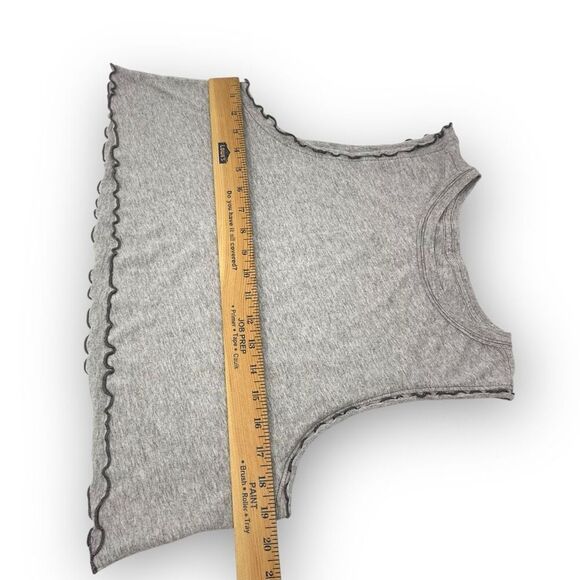 Urban Outfitters UO Layla Cropped Lettuce Edge Muscle Tank Gray Women’s Size Med - Picture 9 of 12
